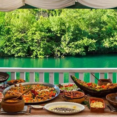 Lille Daire Makarska